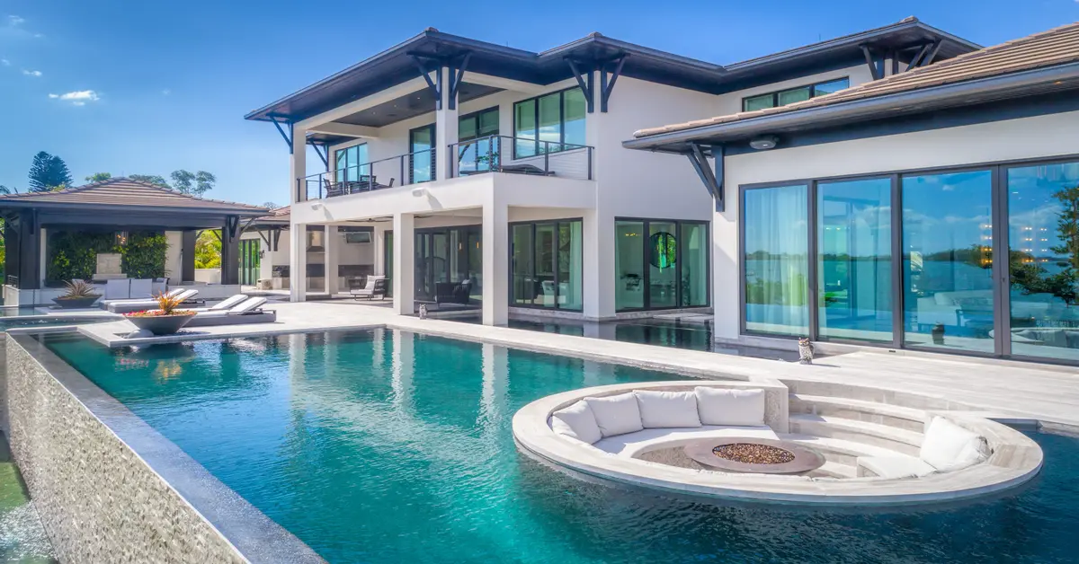 Net-zero luxury homes